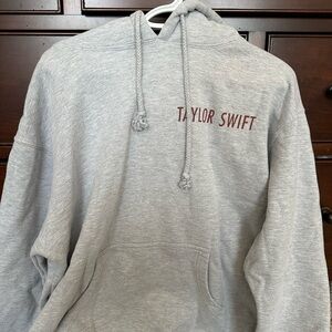 !!LIKE NEW!! Taylor Swift “Red” era hoodie